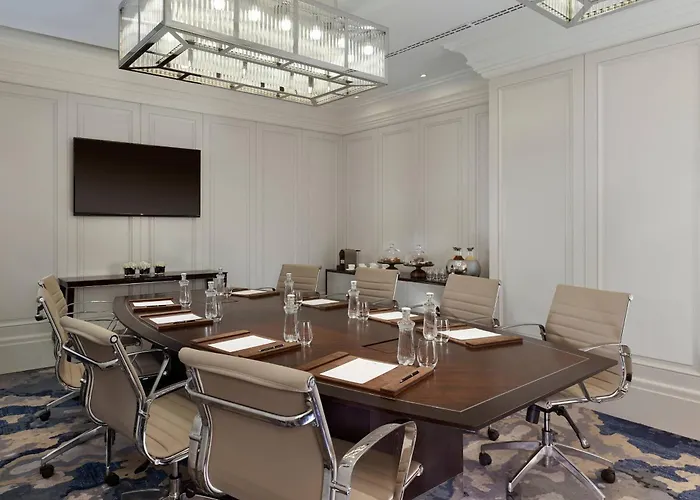 Al Habtoor Palace Budapest, Preferred & 5* Budapest