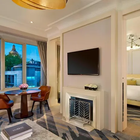 Al Habtoor Palace Budapest, Preferred & Hotel 5*