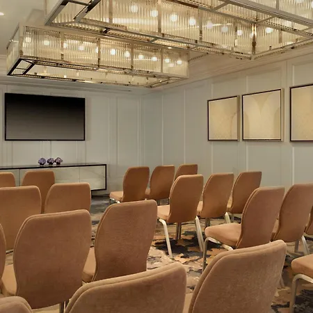 Al Habtoor Palace Budapest, Preferred & 5*