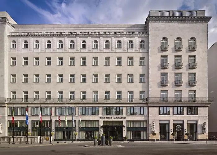 Al Habtoor Palace Budapest, Preferred & Hotell