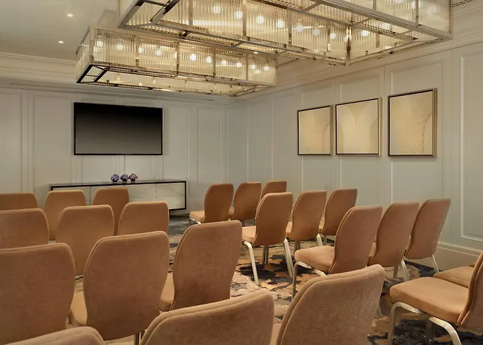 Al Habtoor Palace Budapest, Preferred & 5*